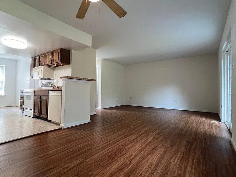 8578 Harvest View Ct — Photo 4