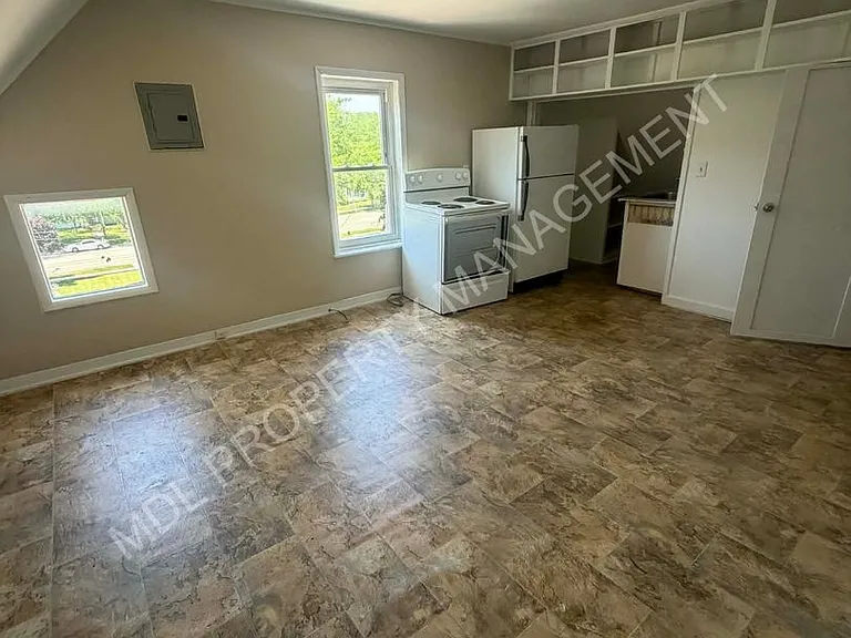 727 N Hamilton Street — Photo 3