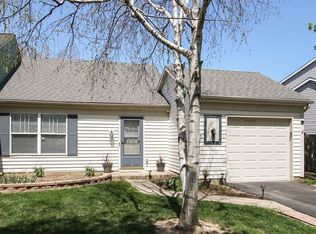 1195 Huntington Dr, Mundelein, IL