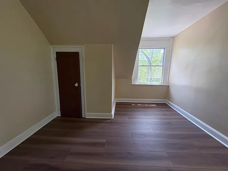111 Bristol St #3 — Photo 4