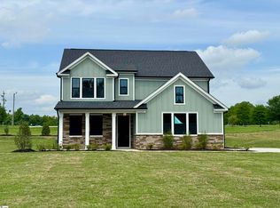 105 Ever Silvers Ln, Taylors, SC 29687