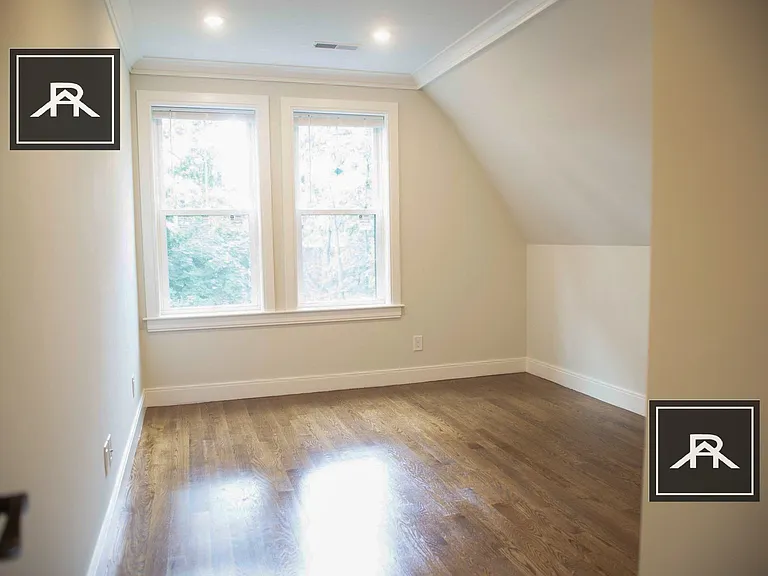 51 Quint Ave #3 — Photo 21