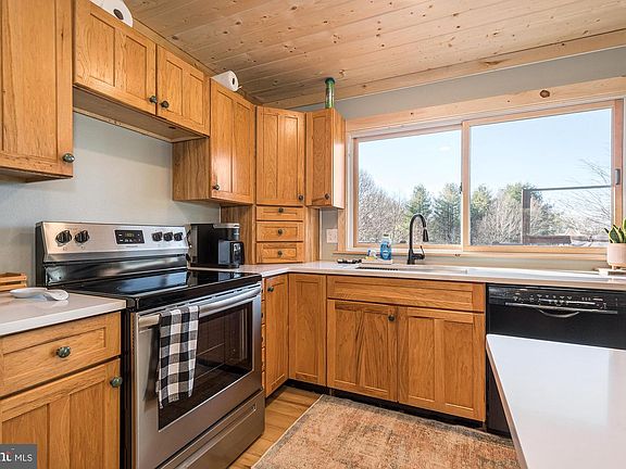 5th image of 1015 Pysell Rd