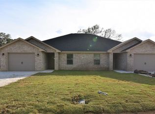 5621 Georgia Ave, Groves, TX 77619