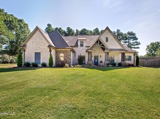 5474 New Pointe Dr, Southaven, MS 38672