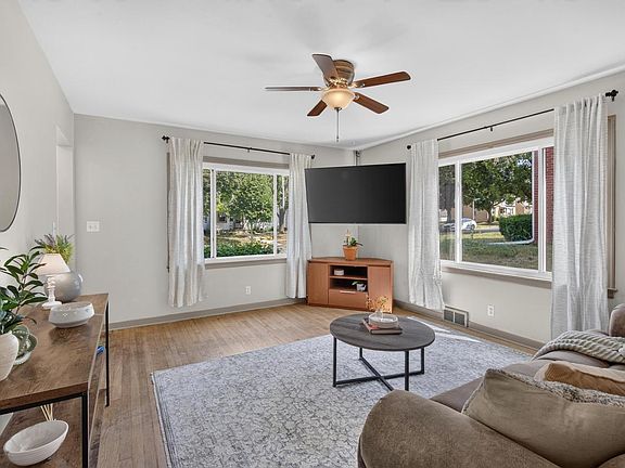 3rd image of 3715 S Lenox STREET