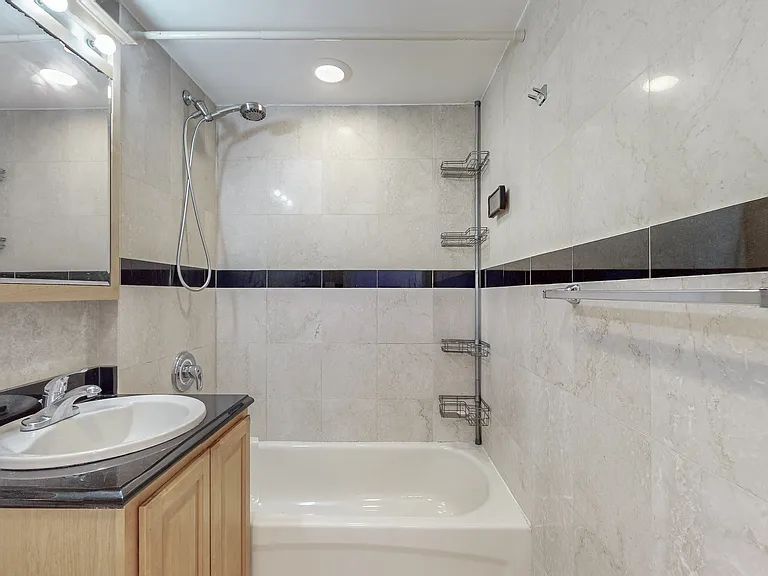 83-71 116th St #7B — Photo 11