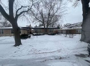 5311 Grove St, Skokie, IL 60077