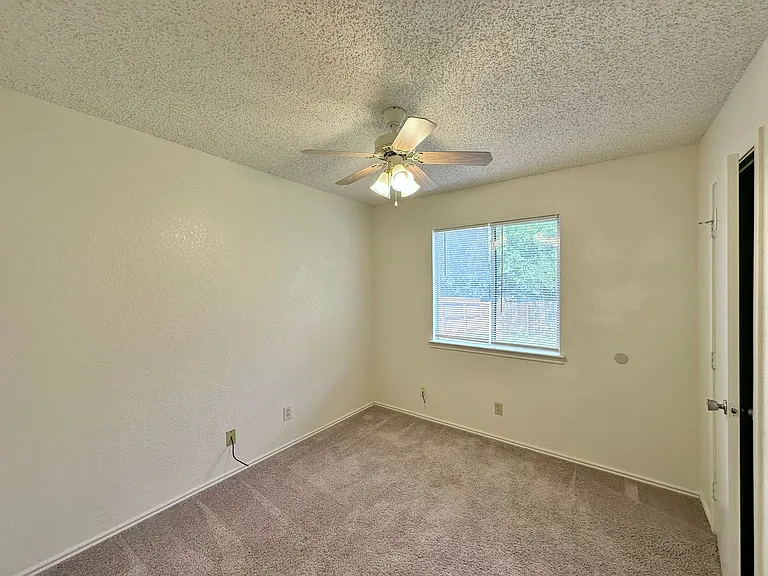 2312 Silverhill Dr — Photo 17