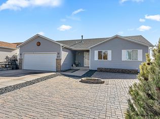 1677 Blues Dr, Cheyenne, WY 82007