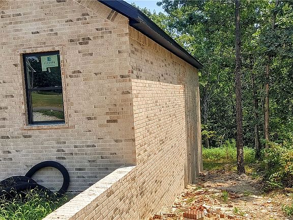 5th image of 6 Carnahan Ln