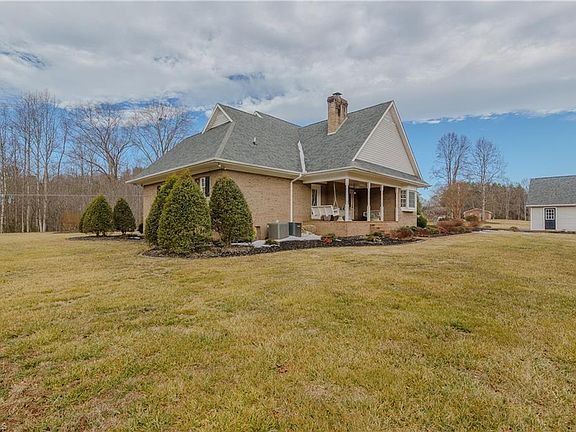 4th image of 1783 Turner Mountain Rd