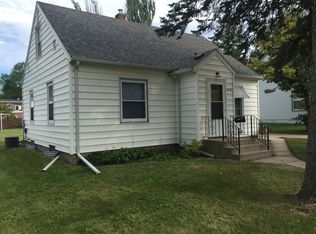 616 7th St NW, Willmar, MN 56201