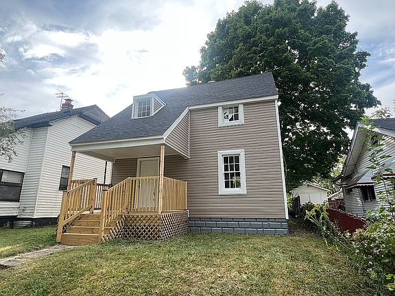 4th image of 737 Leland Ave