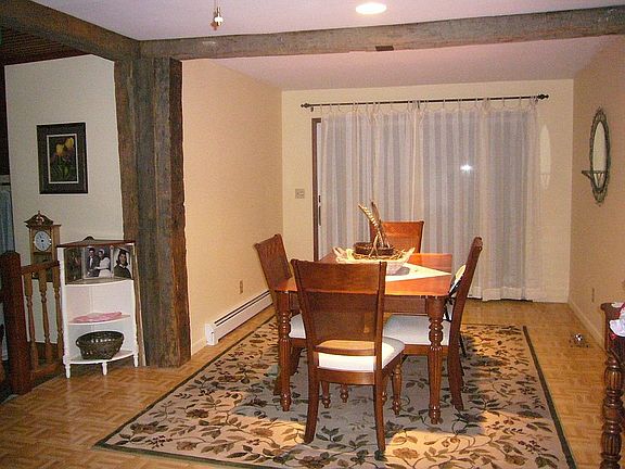 DINING ROOM OFF KITCHEN