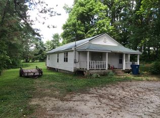 1127 Jackson Dr, Paris, TN 38242