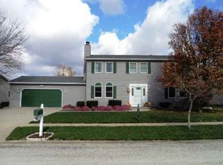 33 Colonial Dr, Clinton, IL 61727