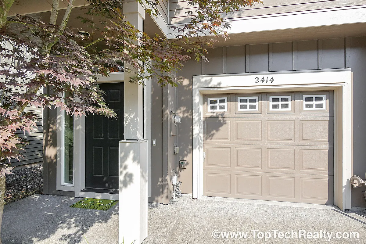 Building Photo - 2414 NW 168th Pl