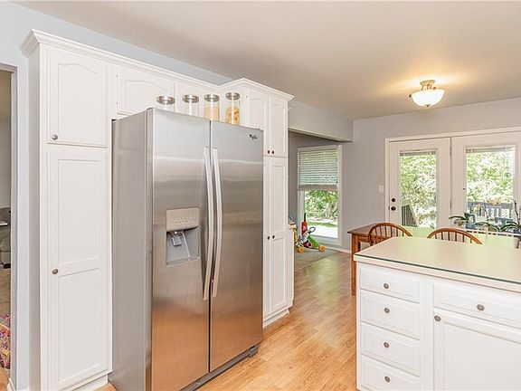 5th image of 2701 NW Park Ln