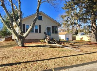 29 Anoka Rd, Warwick, RI 02889