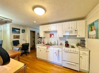 527 E 3rd St #3R, Boston, MA 02127