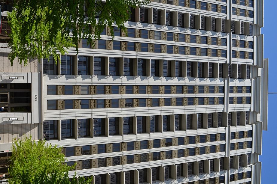 1st image of 1322 S Prairie Ave #1511