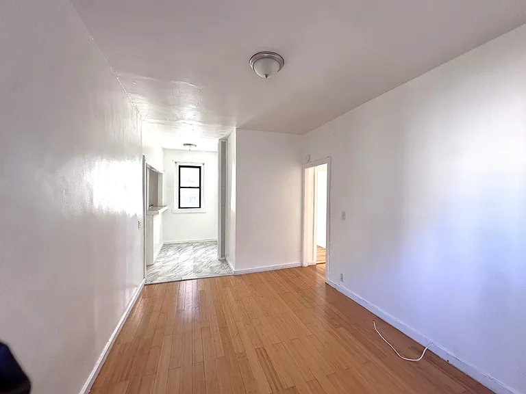 21-28 35th St #4F — Photo 7