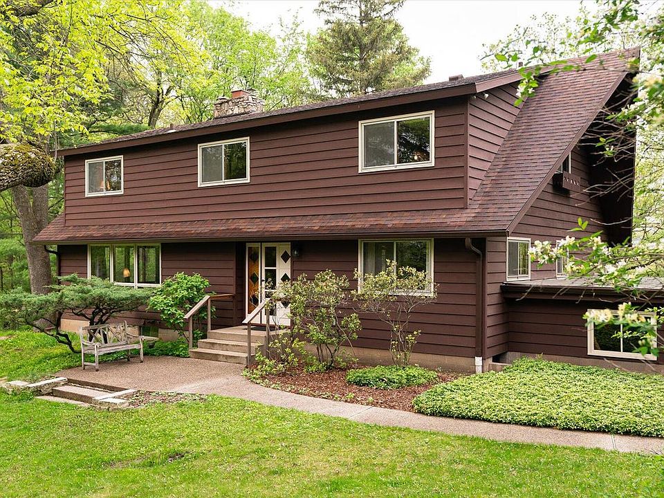 1st image of W5896 Hillcrest DRIVE