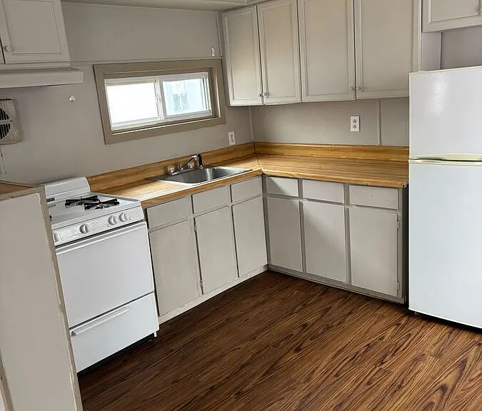 993 Michigan Ave E #B3 — Photo 3