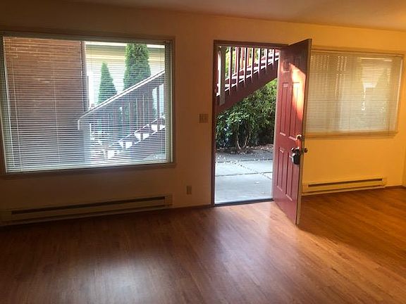 4th image of 1007 N M St APT 1