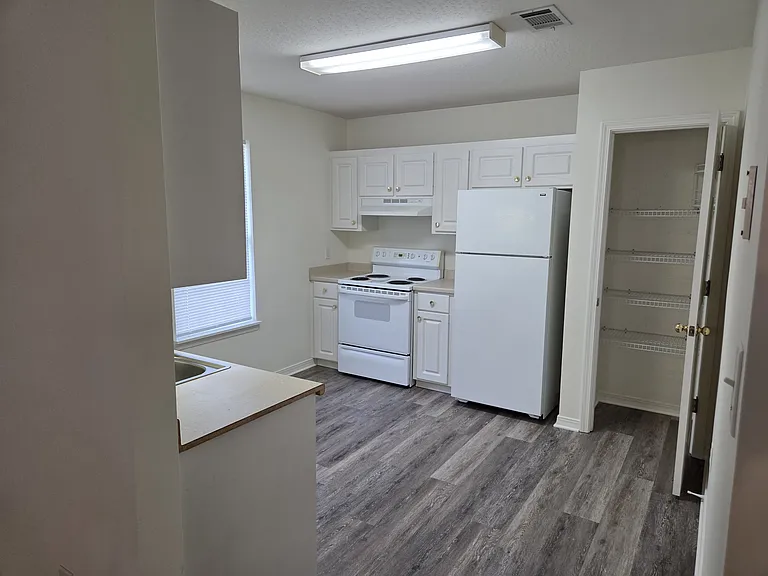 22 Hunter Ln #22A — Photo 4