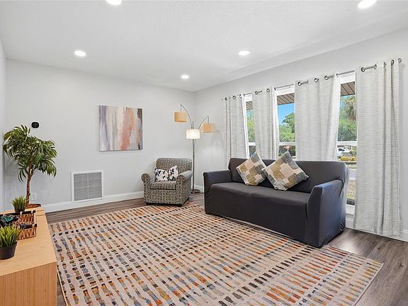 3rd image of 721 VILLAGE PLACE