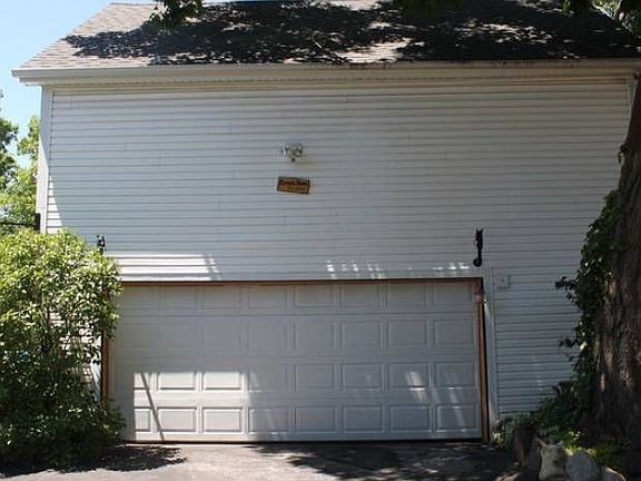 2nd image of 10934 S Harlem Ave