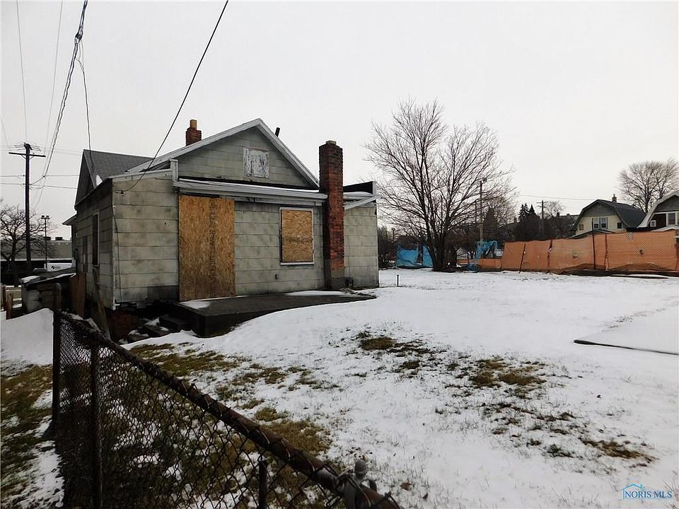 2nd image of 616 4th St