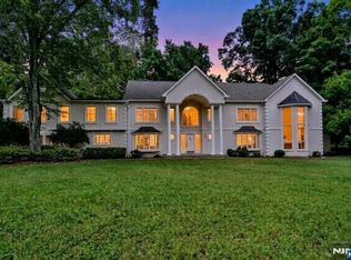 3 Split Rock Road, Upper Saddle River, NJ 07458