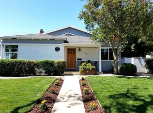 115 S Beachwood Dr, Burbank, CA 91506