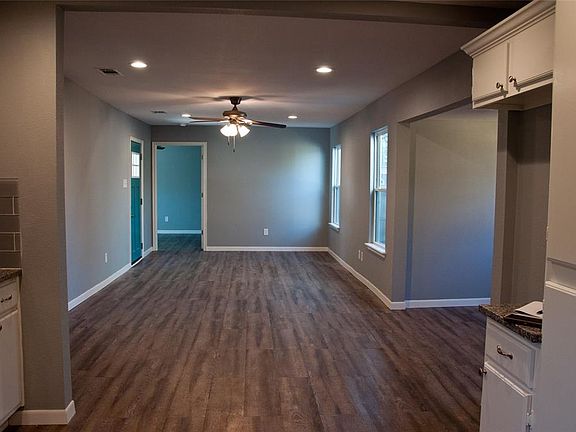 4th image of 1017 Bell Dr