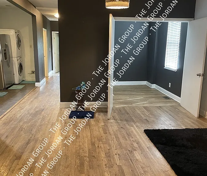 73 Robertson St — Photo 6