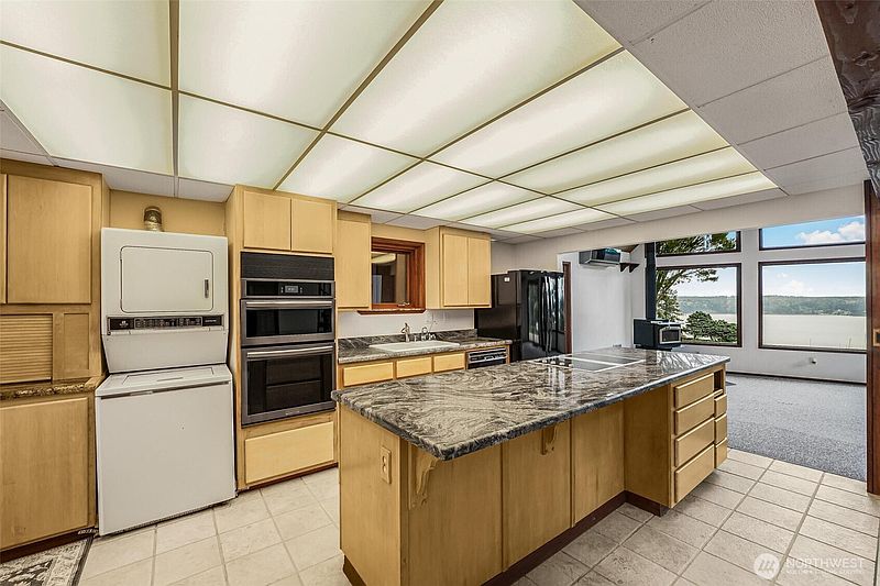 5th image of 3968 S East Camano Drive