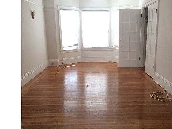 5th image of 2580 Polk St APT 6