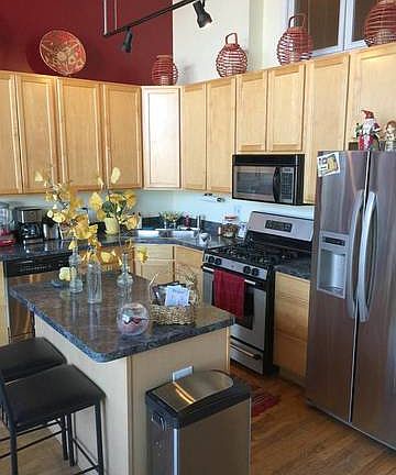 4th image of 1934 N Washtenaw Ave APT 417