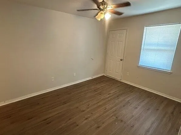 1058 Poplar Ave #1, Memphis, TN 38105