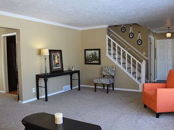5th image of 2716 Hampshire Blvd SE