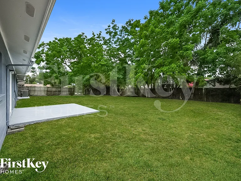 718 Kingswood Loop — Photo 15