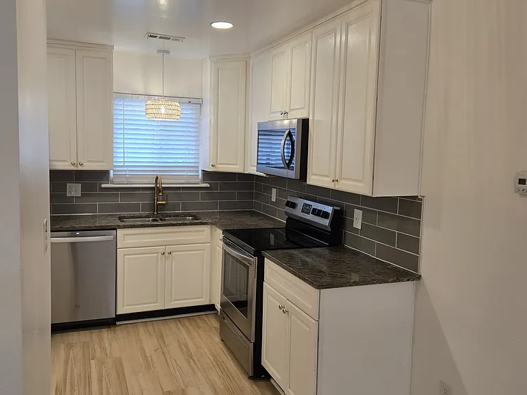 2515 Arkansas Ave #A — Photo 5