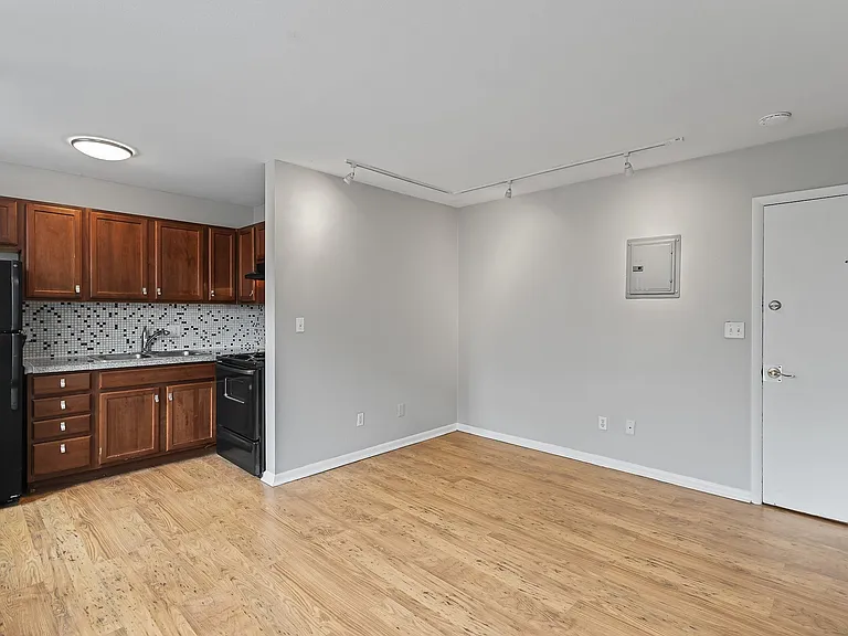 Rocket Apartments — Photo 35
