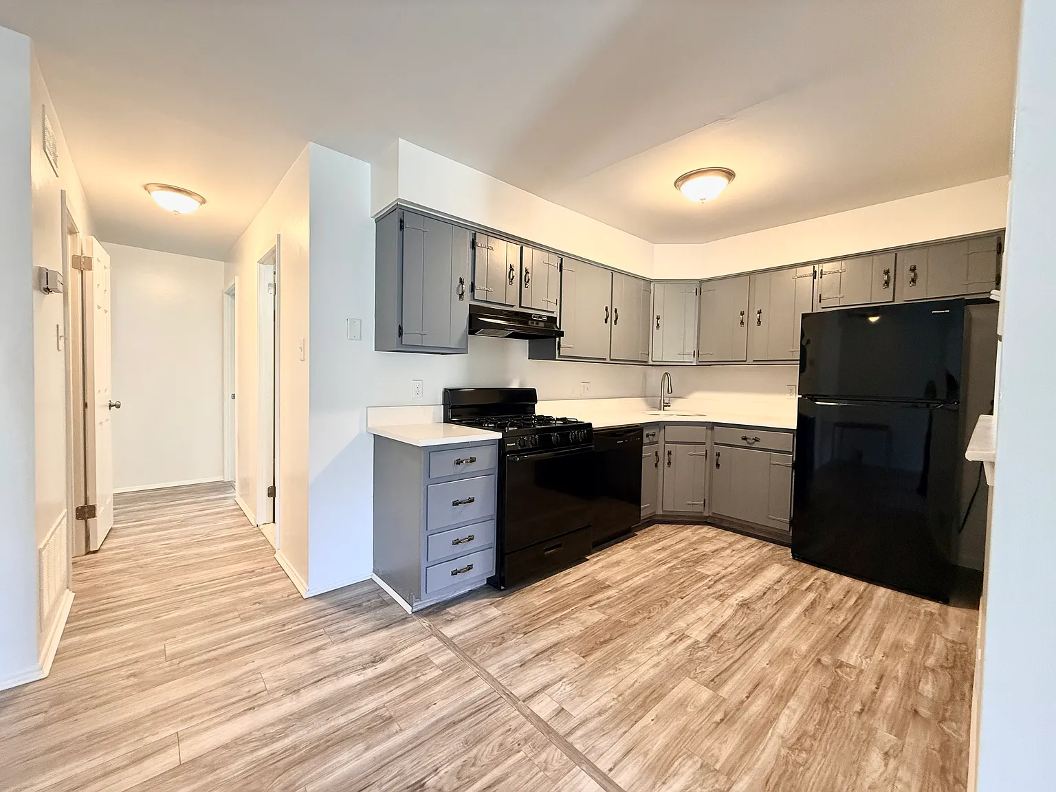 2 bed, $1,750 — Photo 4