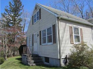 18 Old Woods Rd, Wallingford, CT 06492