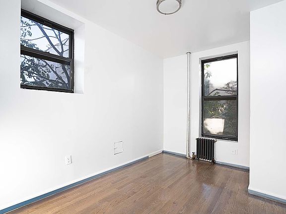 2nd image of 118 E 116th St #2B