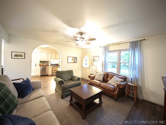 2nd image of 1117 W Atlanta Ct